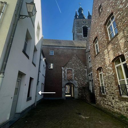 Au Beffroi Apartment Thuin Exterior photo